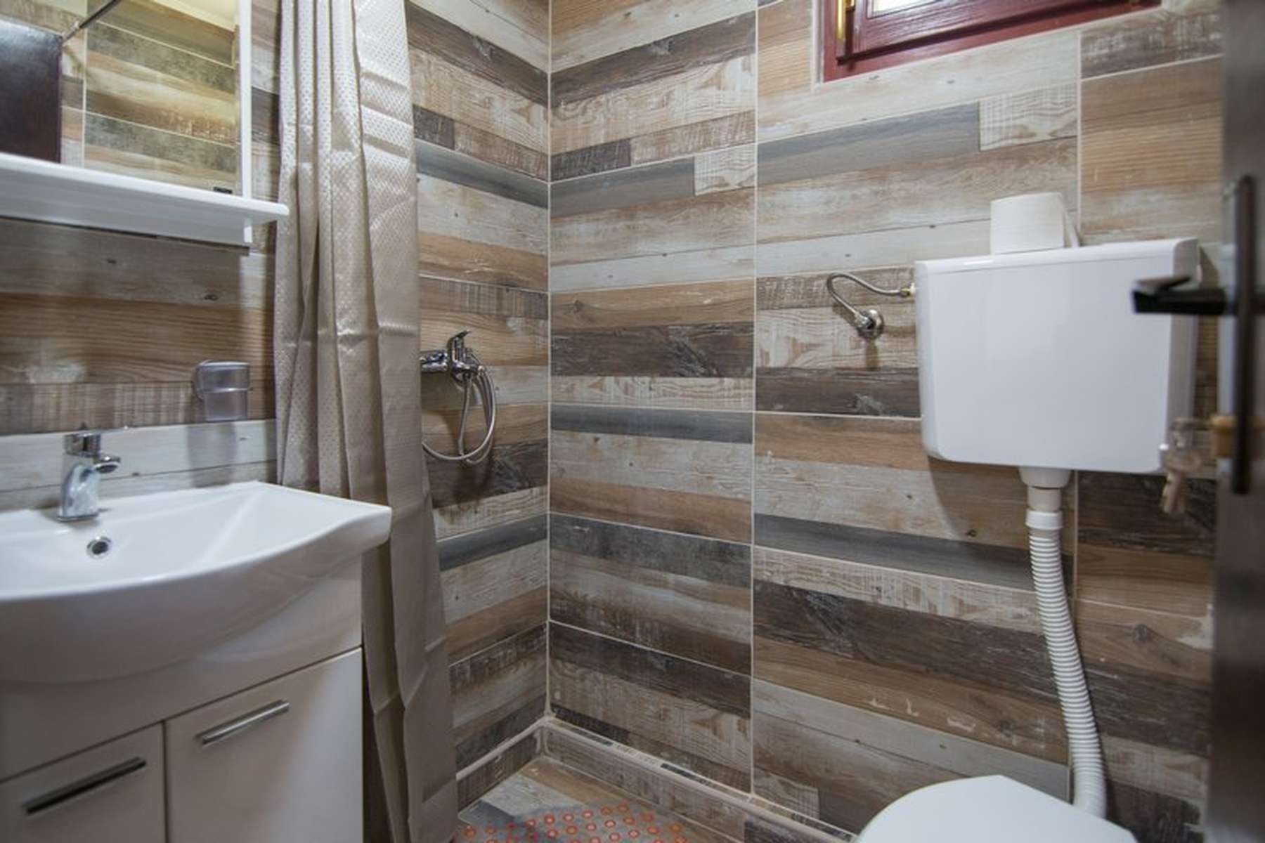 Smeštaj UŠĆE na Drini - kućica Sofija